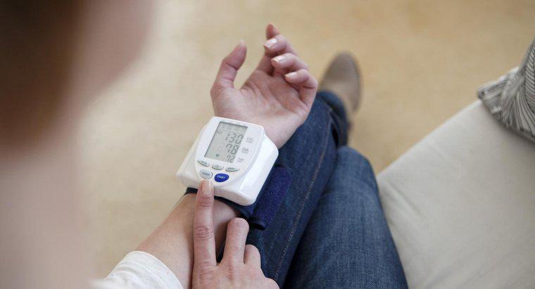Wie können Sie Ihren Blutdruck zu Hause messen?