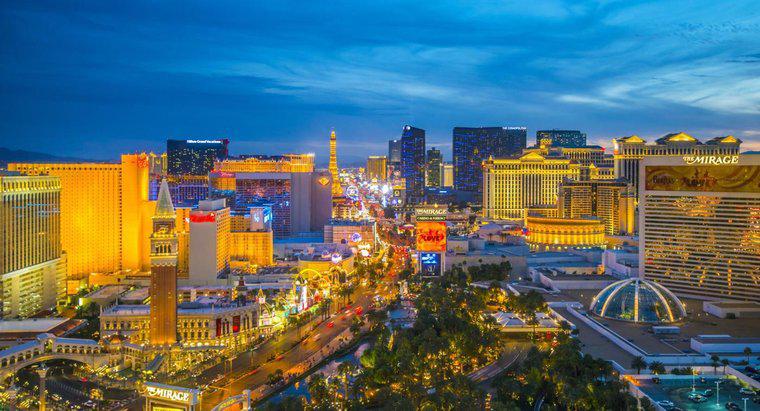 Wer baute das erste Casino in Las Vegas?