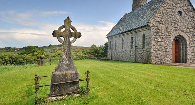 Was symbolisiert das keltische Kreuz?