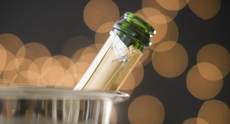 Wie lange ist Champagner nach dem Öffnen haltbar?