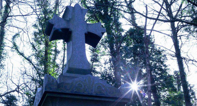 Warum sind Friedhofs-Grabsteine ​​nach Osten ausgerichtet?