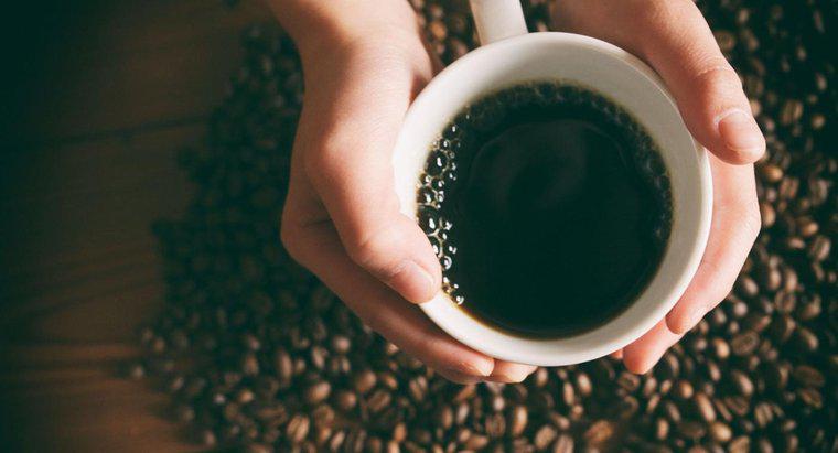 Wie lange können Sie gebrühten Kaffee aufbewahren?