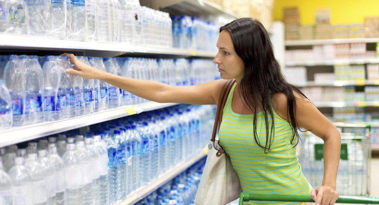 Was sind einige Marken für alkalisches Mineralwasser?