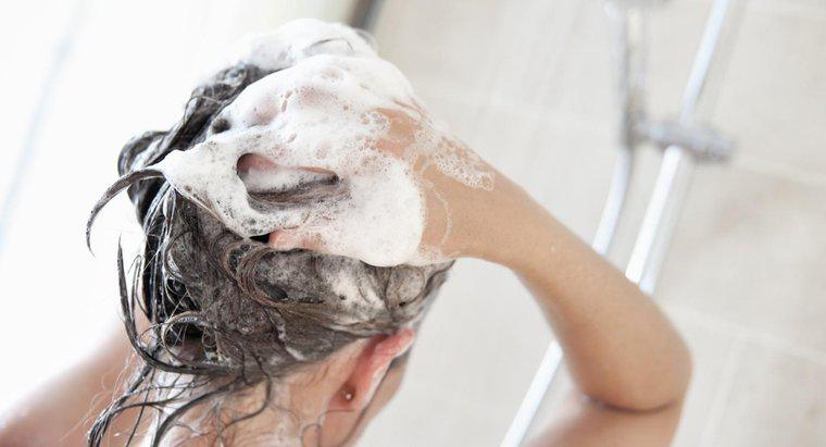 Sollte ich mein Haar shampoonieren, wenn ich eine Glatze bekomme?