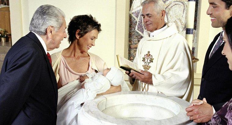 Was passiert bei einer Taufe?