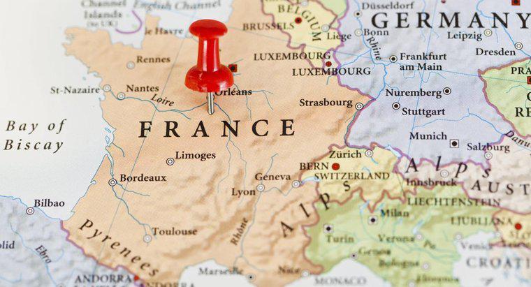 Was ist die relative Lage von Frankreich?