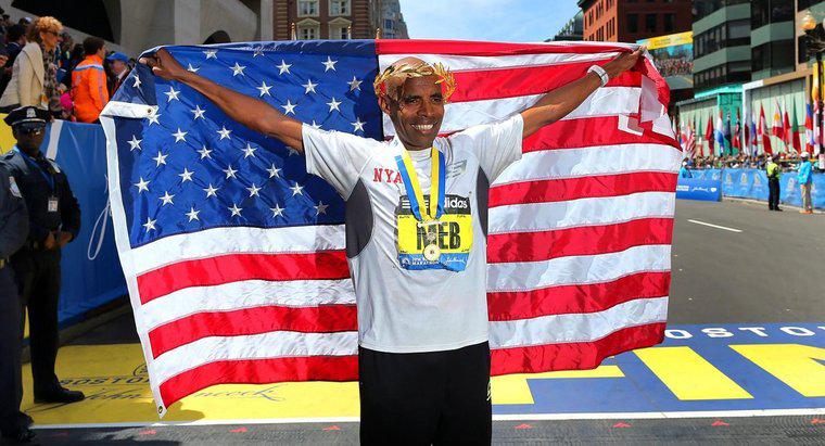 Was bekommt der Gewinner des Boston-Marathons?