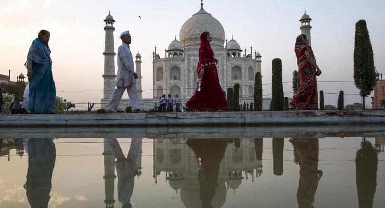 Warum besuchen die Leute das Taj Mahal?