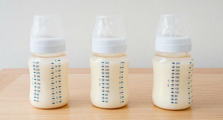 Wie viele Unzen Milch braucht mein Baby?
