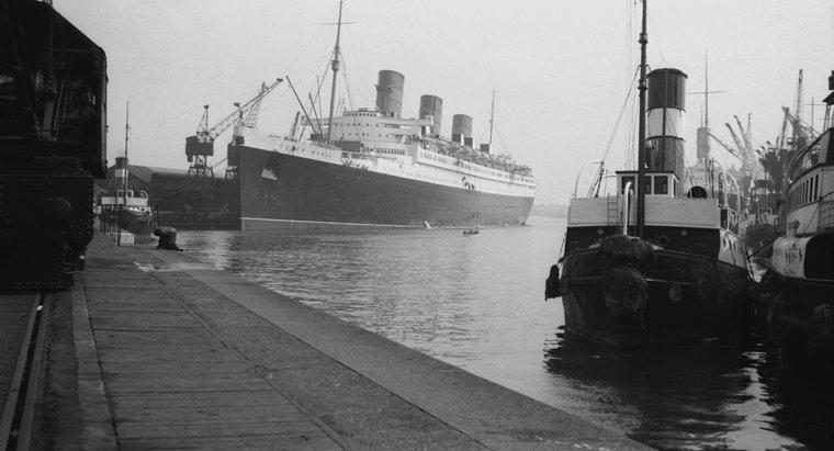 Von wo startete die Titanic und wohin ging sie?