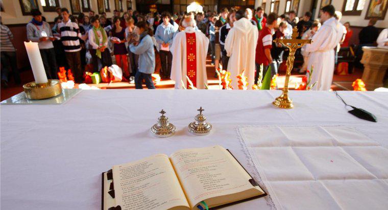 Was passiert bei einer katholischen Konfirmation?