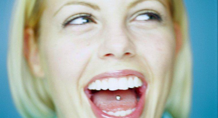 Wie lange lispelt eine Person nach einem Zungenpiercing?