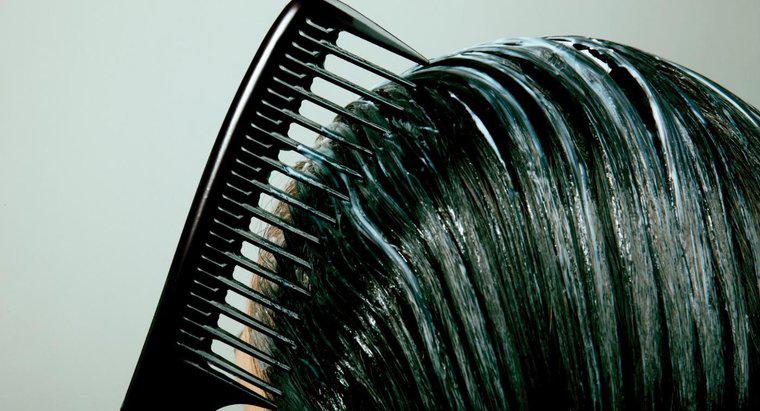Kann man Conditioner über Nacht im Haar lassen?