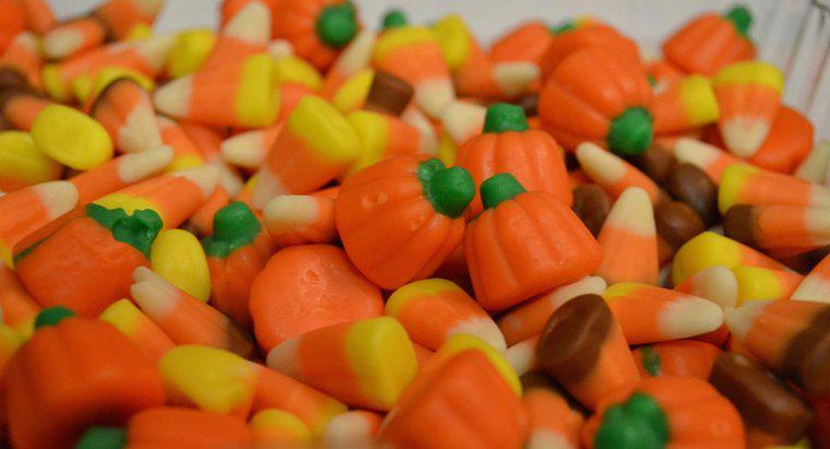 Warum verteilen wir an Halloween Süßigkeiten?