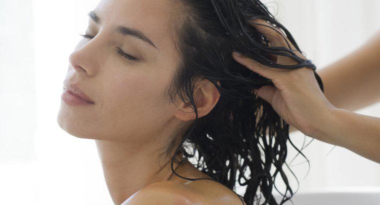 Wie verwenden Sie Rizinusöl für das Haarwachstum?