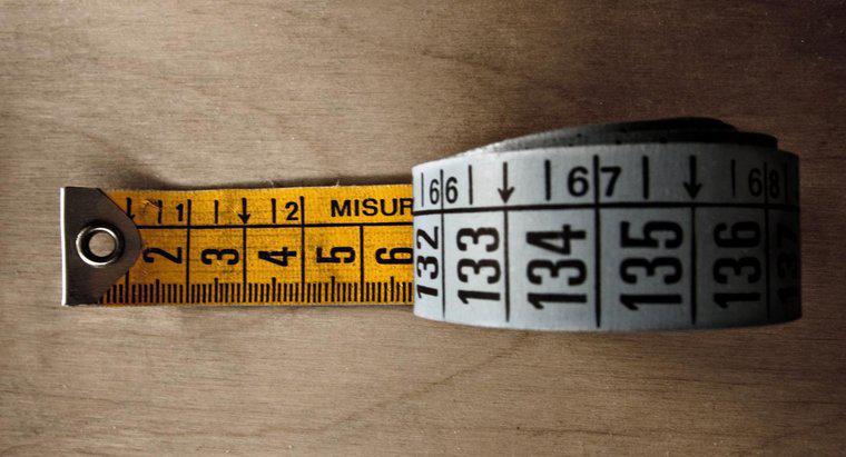 Was ist eine Umrechnungstabelle für Meter in Fuß?