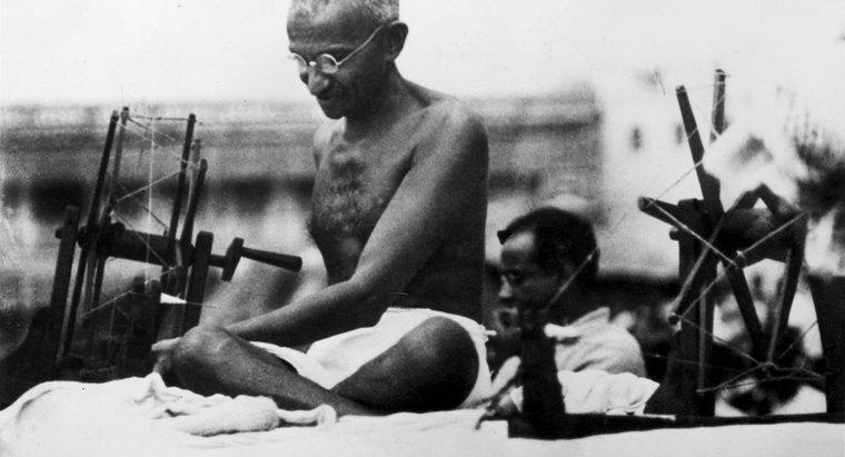 Was hat Gandhi in Südafrika getan?