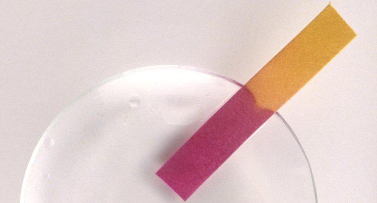 Welche Farbe verwandelt Lackmuspapier in Säure?