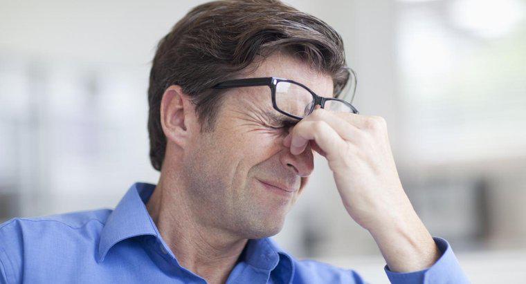 Was sind einige Ursachen für ständige Kopfschmerzen?