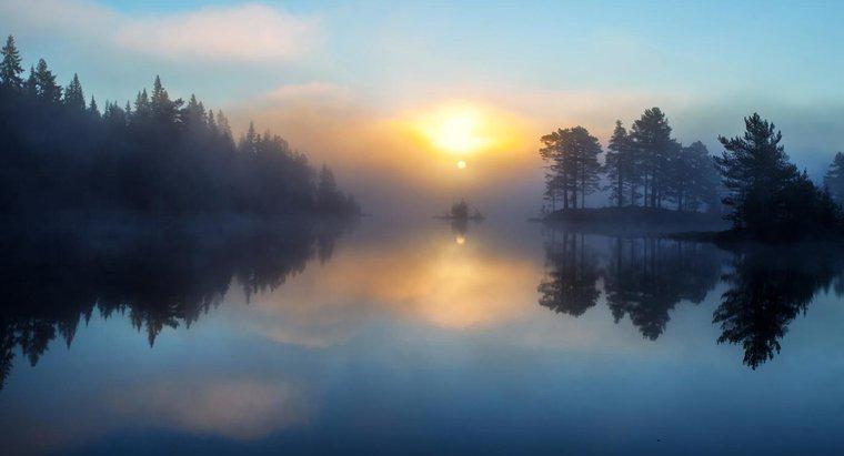 Warum wird Norwegen das Land der Mitternachtssonne genannt?