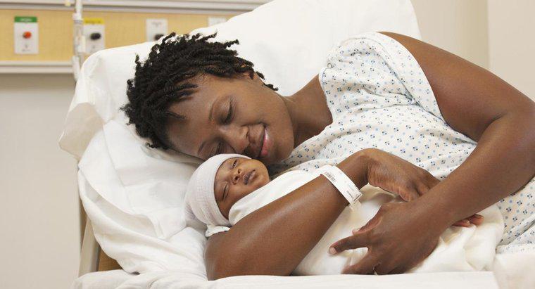 Welche Farbe haben schwarze Babys bei der Geburt?