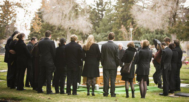 Was sind einige beliebte Hymnen für Beerdigungen?