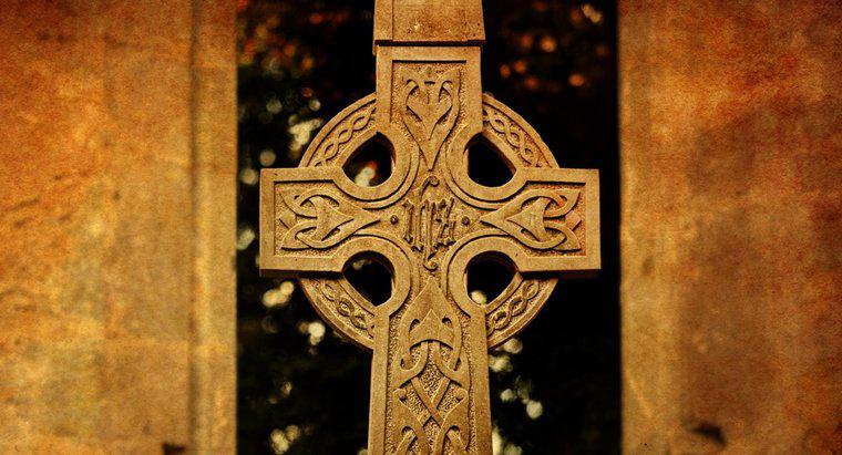 Was ist die Bedeutung des keltischen Familienknotens?