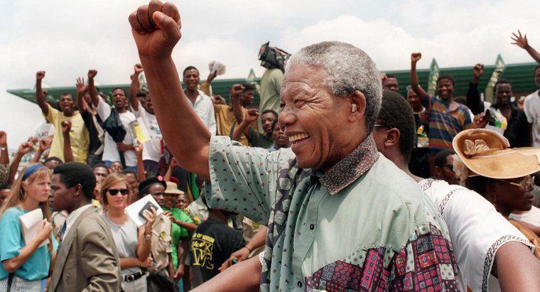 Wann wurde Nelson Mandela Präsident?