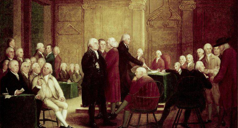 Was sind die Unterschiede zwischen der amerikanischen und der französischen Revolution?