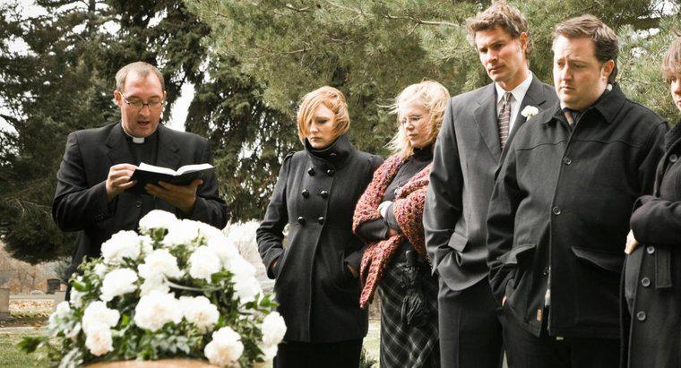 Wie viel zahlen Sie einem Pastor für eine Beerdigung?
