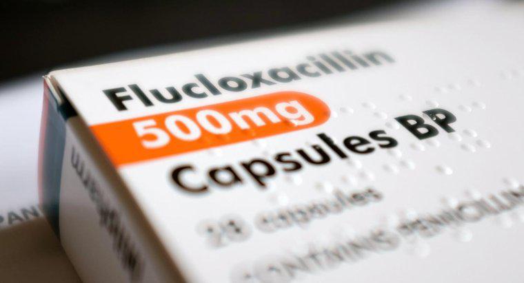 Was wird Flucloxacillin zur Behandlung verwendet?