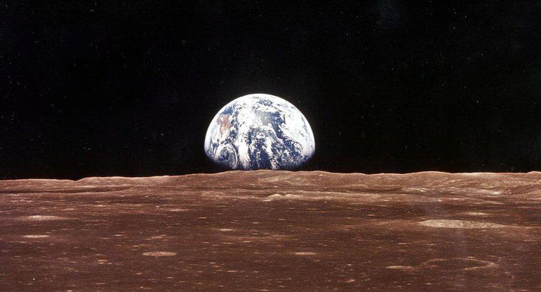 Entfernt sich der Mond weiter von der Erde?