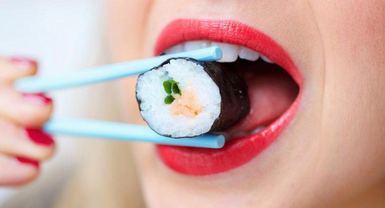 Wie macht man Sushi ohne Algen?
