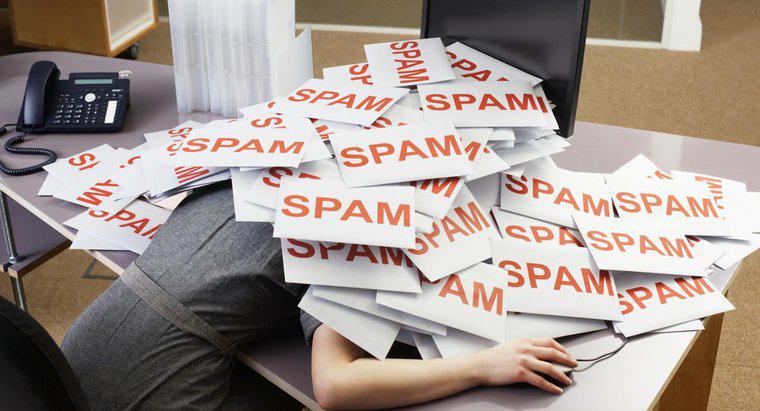 Wie senden Sie Spam-E-Mails an jemanden?