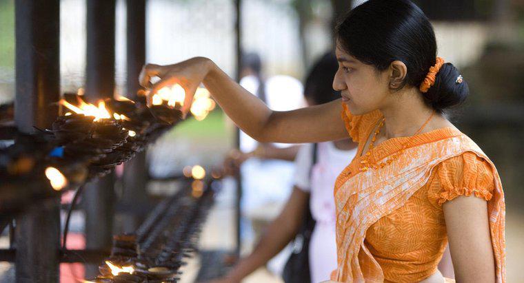 Was wird in Sri Lanka traditionell getragen?