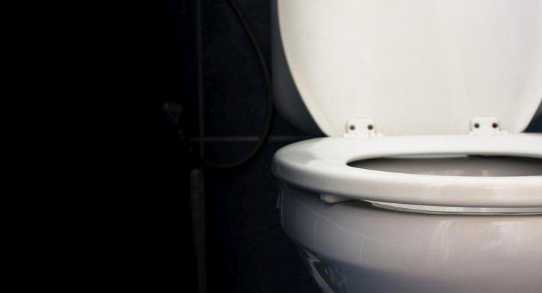 Wie stellt man den Wasserstand in einer Toilettenschüssel ein?