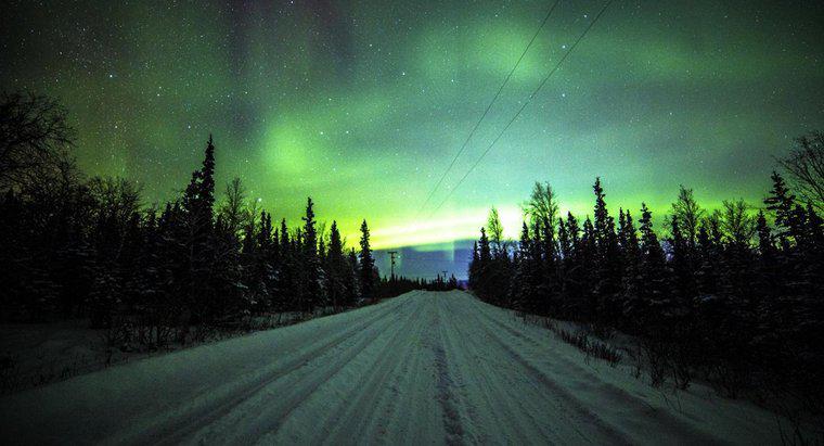 Gibt es sechs Monate Dunkelheit in Alaska?