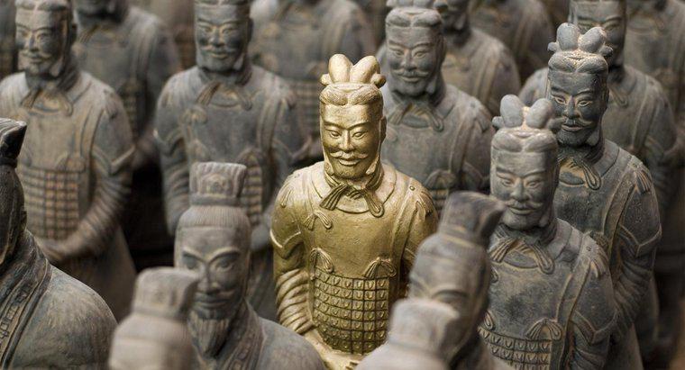Wie kam die Qin-Dynastie an die Macht?
