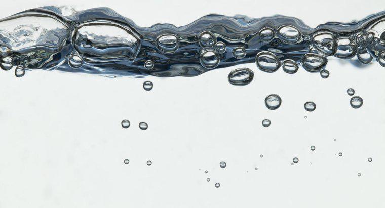 Ist destilliertes Wasser dasselbe wie demineralisiertes Wasser?