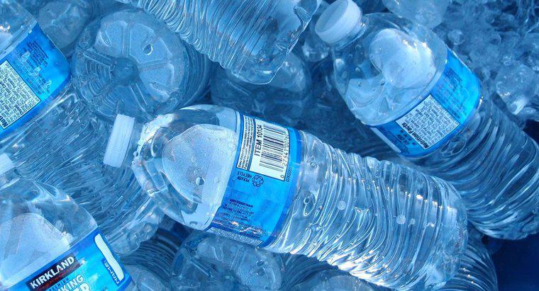 Welche Flaschenwassermarken verwenden kein Fluorid?