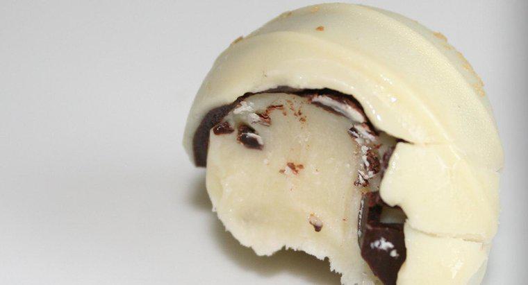 Was sind die Zutaten in weißer Schokolade?