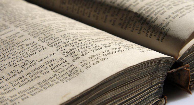 Was sind einige Namen für Gott im Alten Testament?