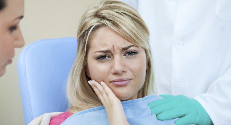 Was sind praktische Hausmittel gegen Zahnschmerzen?