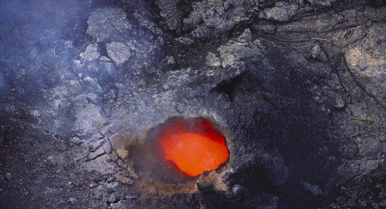 Was sind die drei Phasen eines Vulkans?