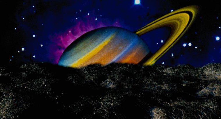 Woraus besteht die Oberfläche des Saturns?